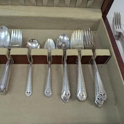 Original Holmes & Edwards Inlaid Silver Box & 50+ Pieces Of Silverware Holmes & Edwards 1847 Rogers Bros Tudor Plate Oneida