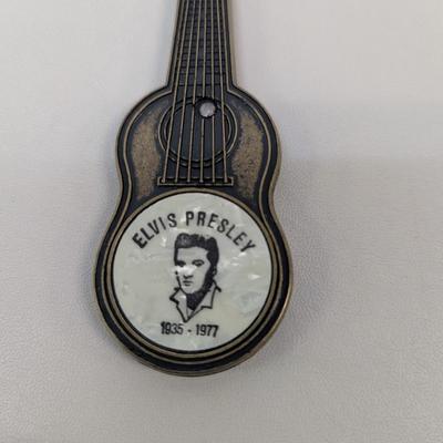 Colonial Vintage Elvis Presley Guitar Pocket Knife