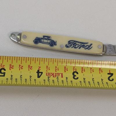 Single Blade Blue Ford Pocket Knife