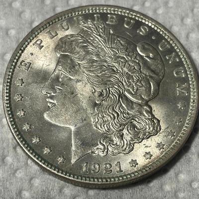 1921-P AU/UNCIRCULATED CONDITION MORGAN SILVER DOLLAR AS PICTURED. FREE DOMESTIC SHIPPING.