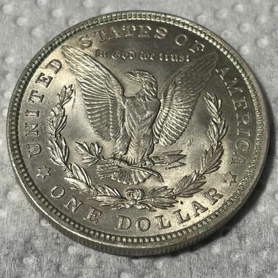 1921-P AU/UNCIRCULATED CONDITION MORGAN SILVER DOLLAR AS PICTURED. FREE DOMESTIC SHIPPING.