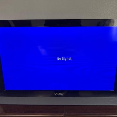 26” Vizio TV with remote