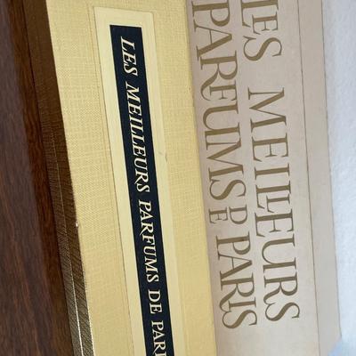 Les Meilleurs Parfums de Paris & brush