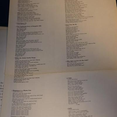 1968 BEATLES "WHITE ALBUM" APPLE RECORDS RECORDED IN ENGLAND POSTER /PHOTOS/LYRICS INCLUDED