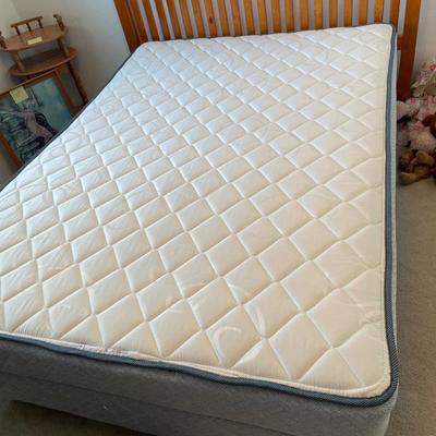 Sealy full mattress, box spring, head board