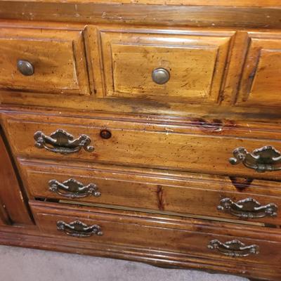 Mid century modern 2 piece dresser with mirror
