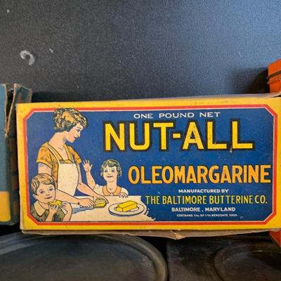 Vintage Tins Lot Saltines Kemp Nuts Astor Tea