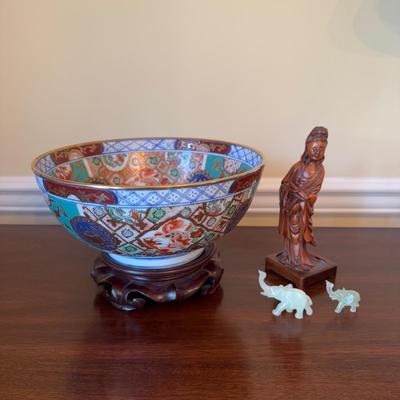 356 Vintage Asian Bowl with Figure and Jade Elephants