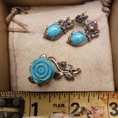 Turquoise rose pendant and earrings set