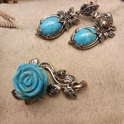 Turquoise rose pendant and earrings set