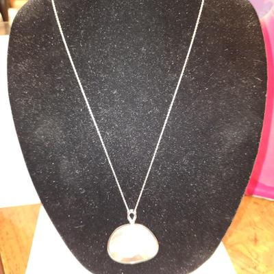 White mother of pearl and pearl pendant necklace