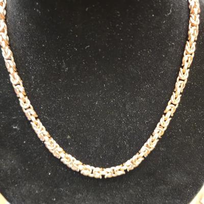 16 in rose gold colored metal necklace