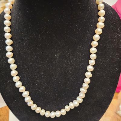 White cultured pearl necklace