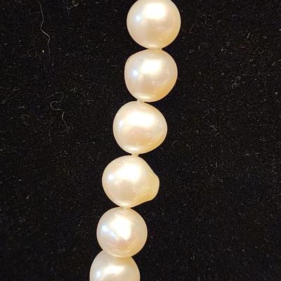 White cultured pearl necklace