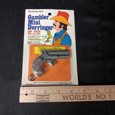 UNOPENED GAMBLER MINI DERRINGER CAP PISTOL