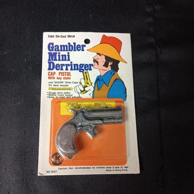 UNOPENED GAMBLER MINI DERRINGER CAP PISTOL
