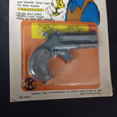 UNOPENED GAMBLER MINI DERRINGER CAP PISTOL