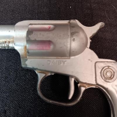 SMOKEY AND DAISY TOY METAL GUNS
