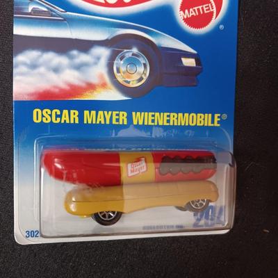 UNOPENED OSCAR MEYER WIENERMOBILE HOT WHEELS