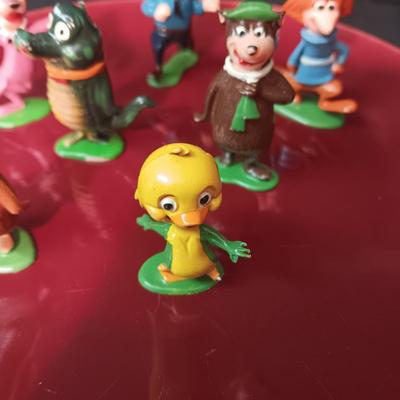 1962 MARX HANNA BARBERA PLASTIC FIGURES