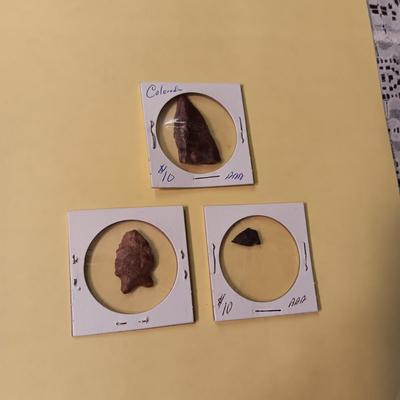 3 ARROW HEADS