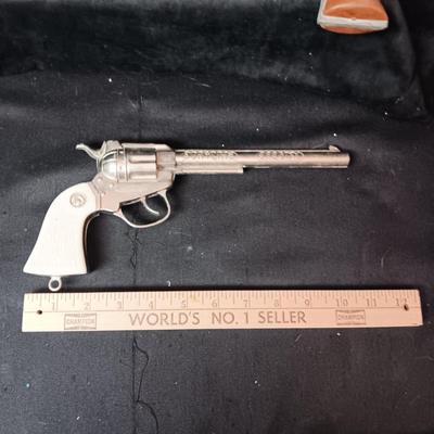 MARX THUNDER GUN AND WYATT EARP METAL TOY GUNS