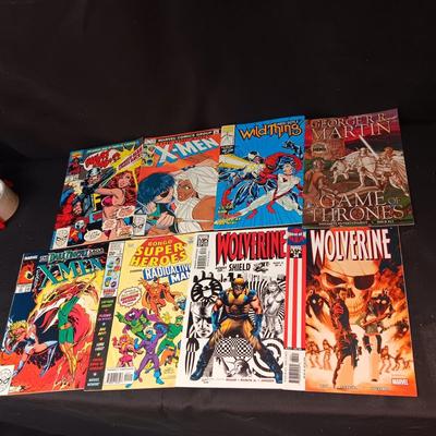 8 COMIC BOOKS