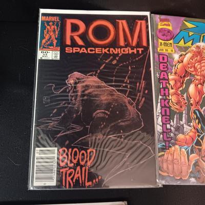 8 COMIC BOOKS