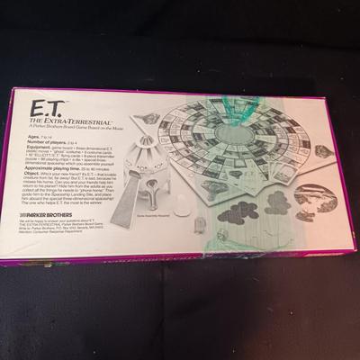 ET. VINTAGE BOARD GAME