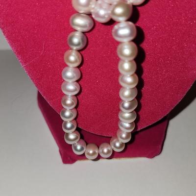 Lavender cultured pearl necklace with bracelet