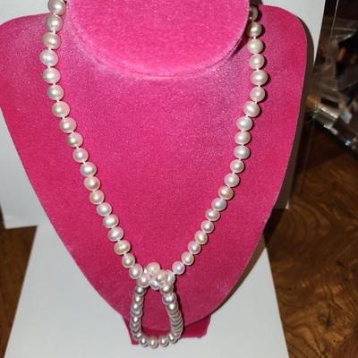 Lavender cultured pearl necklace with bracelet