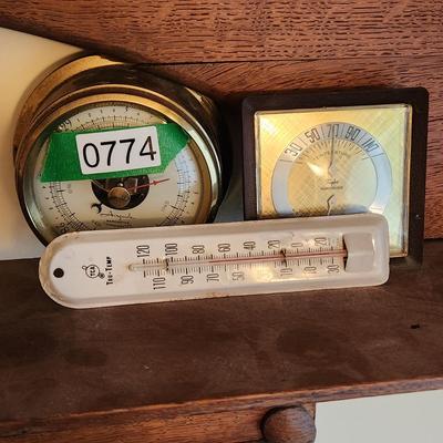 Lot of 3 Weather Stations , Airguide Barometer, Taylor Humidiguide, Tru-Temp