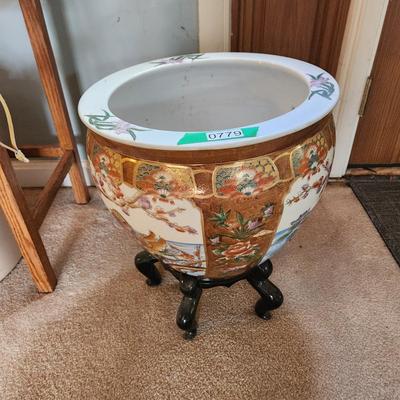 Large Fishbowl Planter w Wood Stand