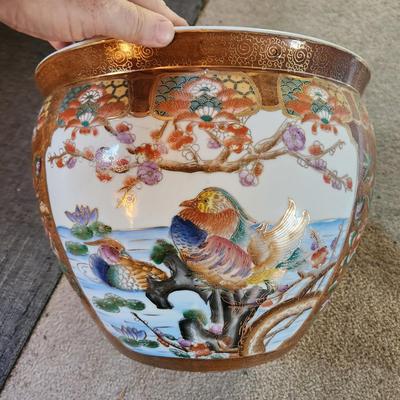 Large Fishbowl Planter w Wood Stand