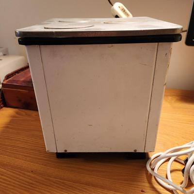 Vintage Wagner Schutz Electric Stove w plug