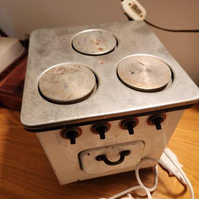 Vintage Wagner Schutz Electric Stove w plug