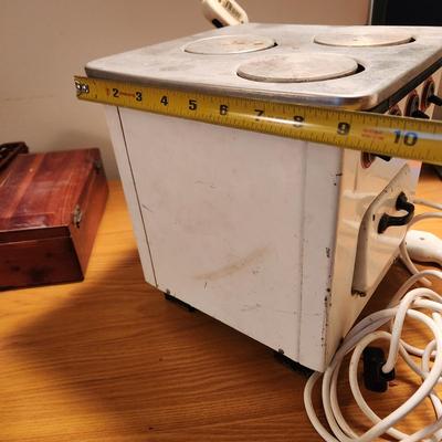 Vintage Wagner Schutz Electric Stove w plug
