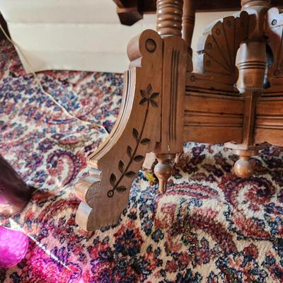 Antique Eastlake Table 30x22x22