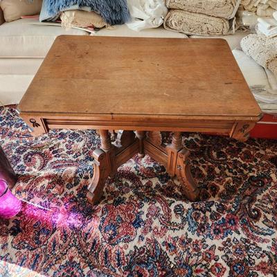 Antique Eastlake Table 30x22x22