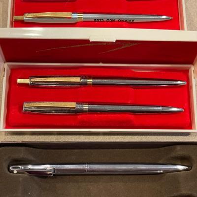 3 pairs of pen/pencil sets
