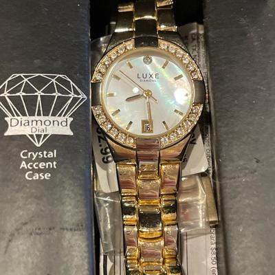 Luxe Diamond Dial Watch