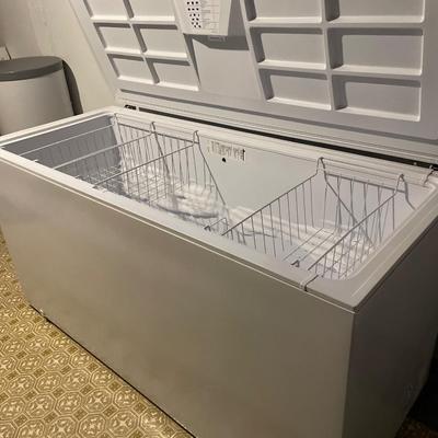 Amana Deepfreeze chest freezer