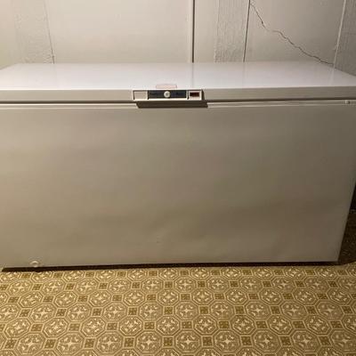 Amana Deepfreeze chest freezer