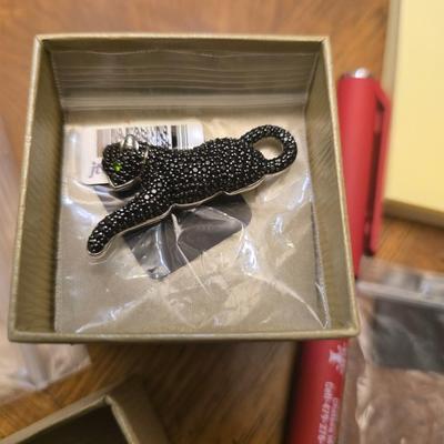 Leopard broach