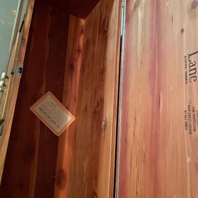 Lane cedar chest