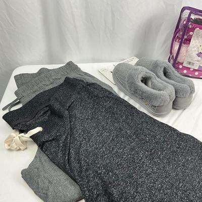 Lot I 306 Two Pajama Sets Two Pairs of Lounge Pants and Two Pairs of Slippers