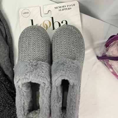 Lot I 306 Two Pajama Sets Two Pairs of Lounge Pants and Two Pairs of Slippers