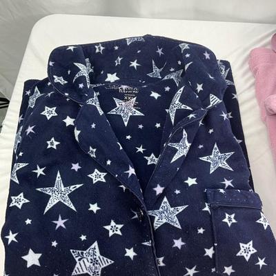 Lot I 307 Star Pajama Lot with Pair of Gray Slippers
