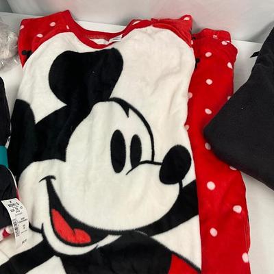 Lot I 309 Croft & Barrow Pajamas Disney Pajamas Snowman Throw Blanket
