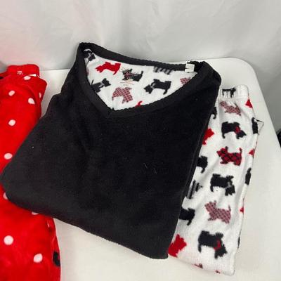 Lot I 309 Croft & Barrow Pajamas Disney Pajamas Snowman Throw Blanket